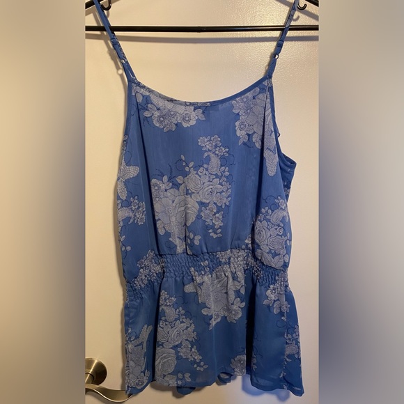 APT 9 blue patterned tank/blouse in size small - Picture 2 of 3